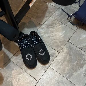 Men slippers size 11